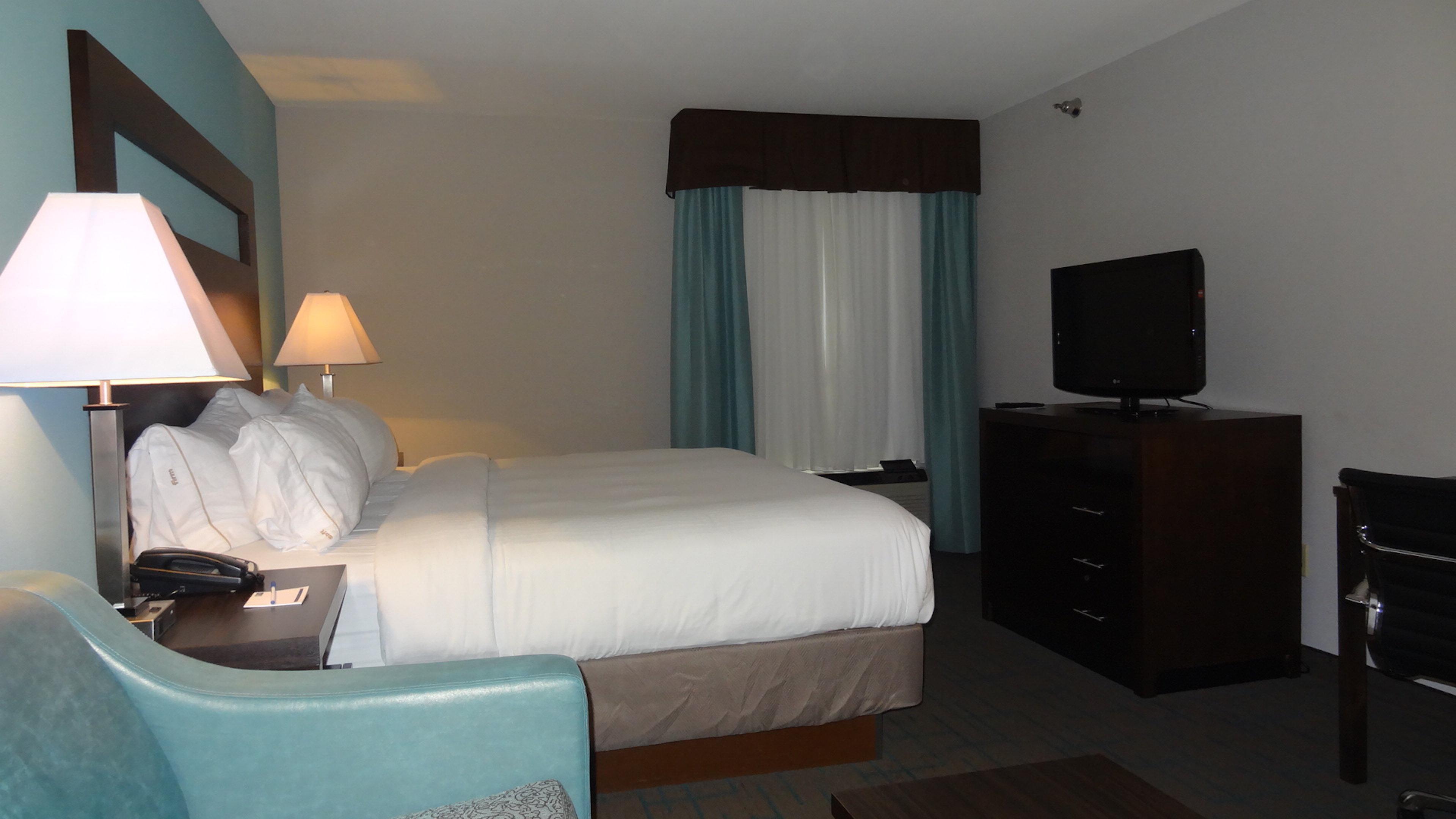 Holiday Inn Express Hotel Kansas City - Bonner Springs By Ihg Exterior photo