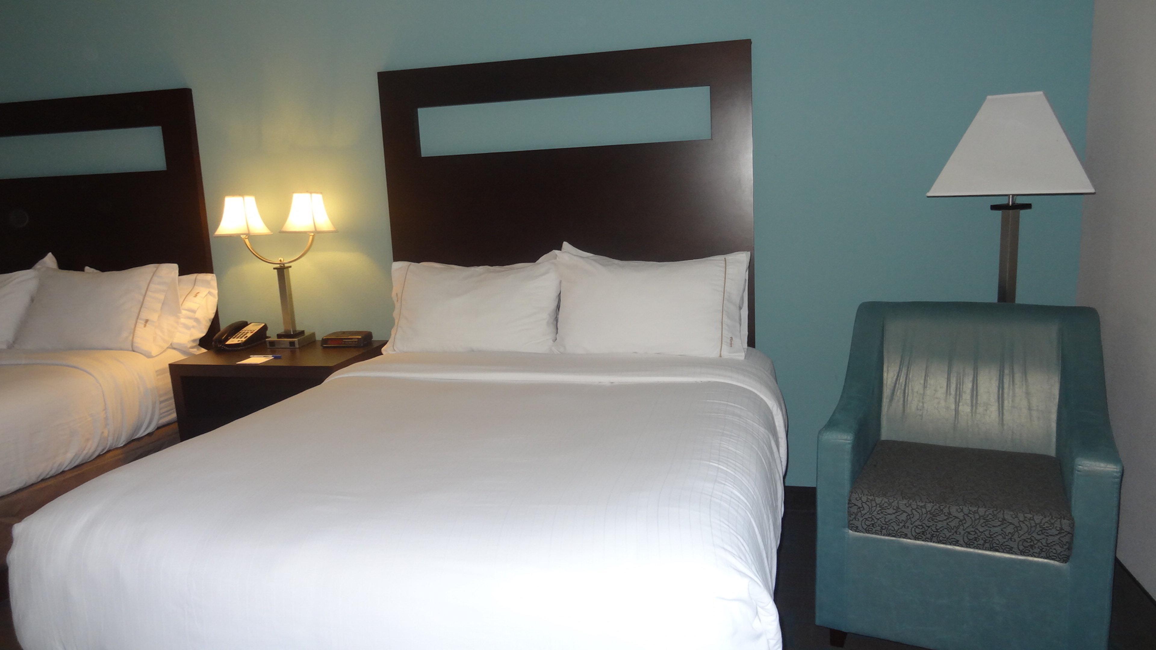 Holiday Inn Express Hotel Kansas City - Bonner Springs By Ihg Exterior photo