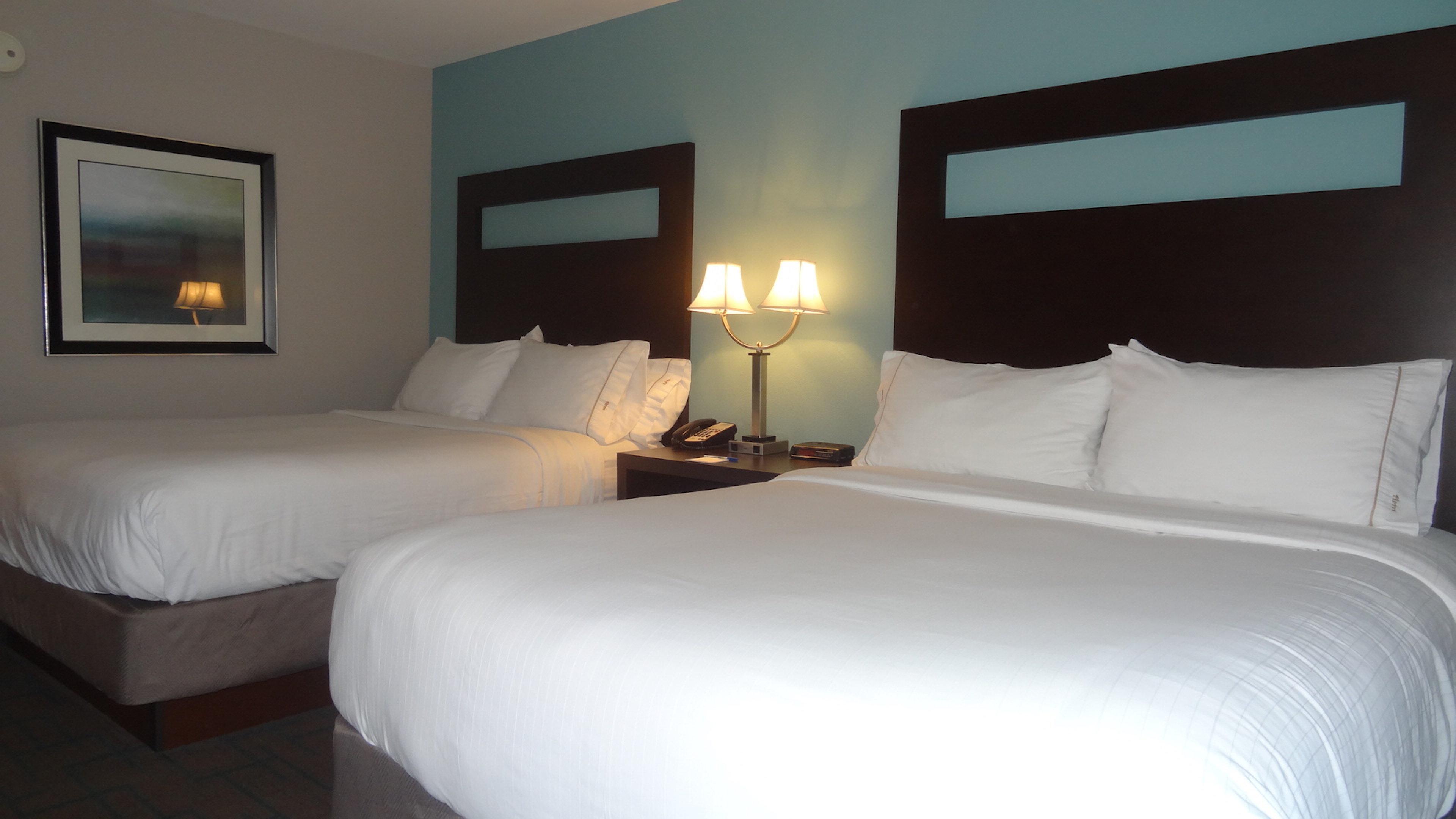 Holiday Inn Express Hotel Kansas City - Bonner Springs By Ihg Exterior photo