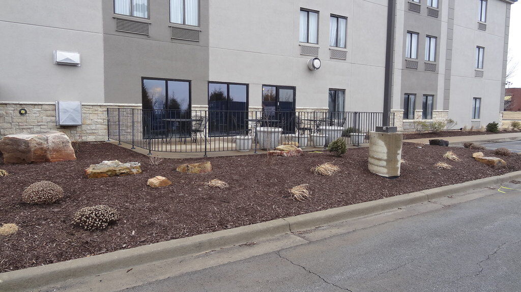 Holiday Inn Express Hotel Kansas City - Bonner Springs By Ihg Exterior photo